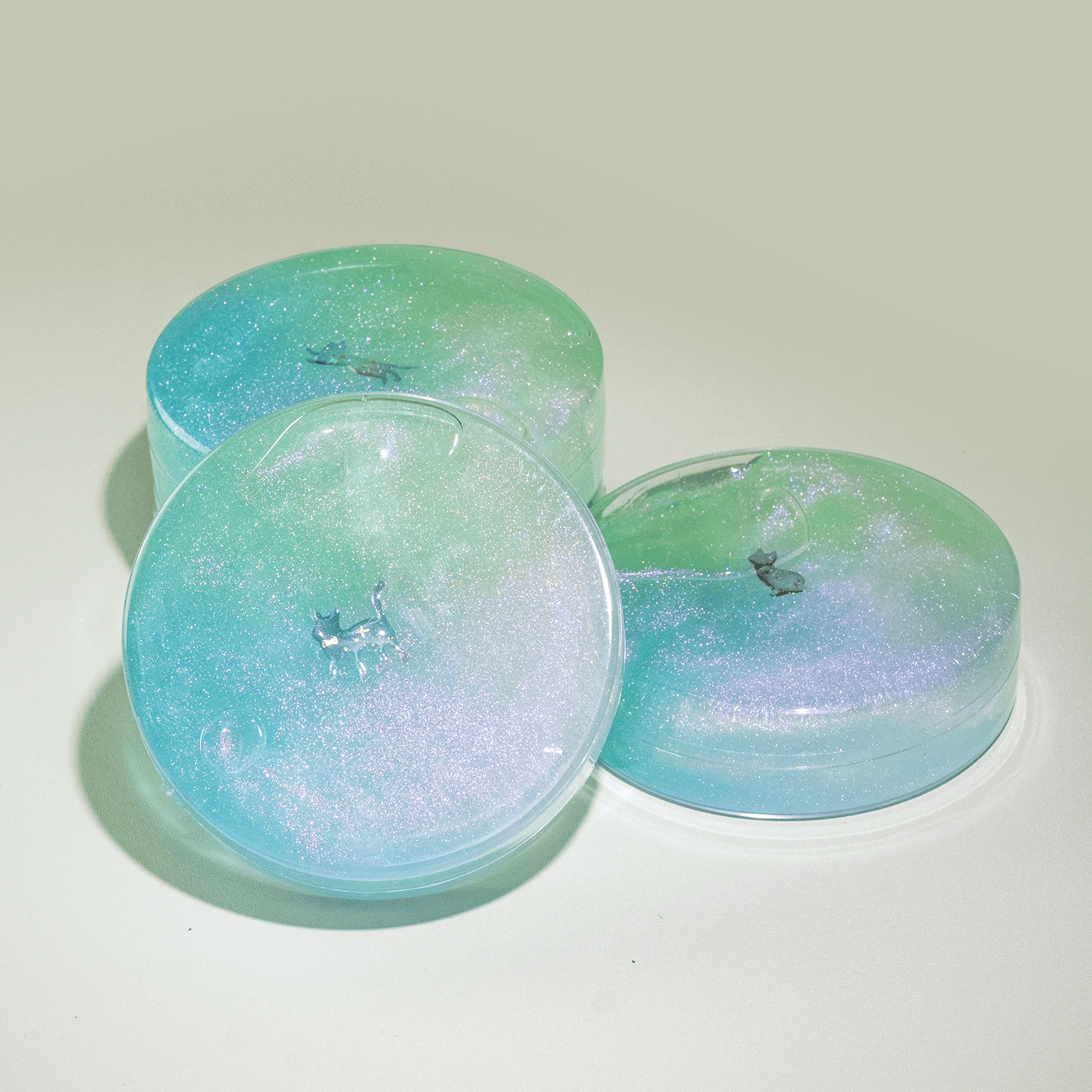 Aurora Dreamland Slime ｜ Luminous Slime Inspired by Northern Lights ｜ Glow-in-the-Dark Slime ｜ Stretchy & Smooth Texture ｜ Unique Sensory Experience ｜ Stress Relief & Creative Fun ｜ Winsons Slime